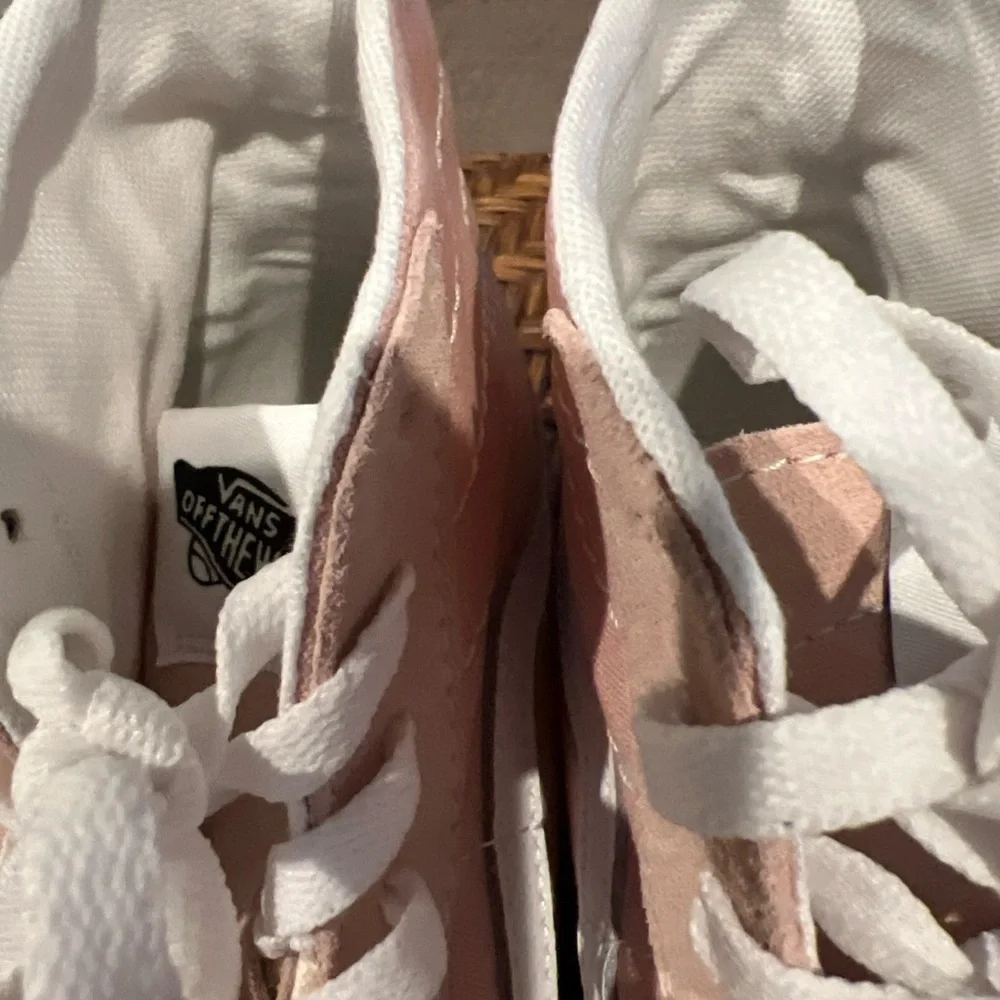 Vans Sk8-Hi Skate Shoes Sneakers Tapered Athletic Rose White Womens 9 Mens 7.5